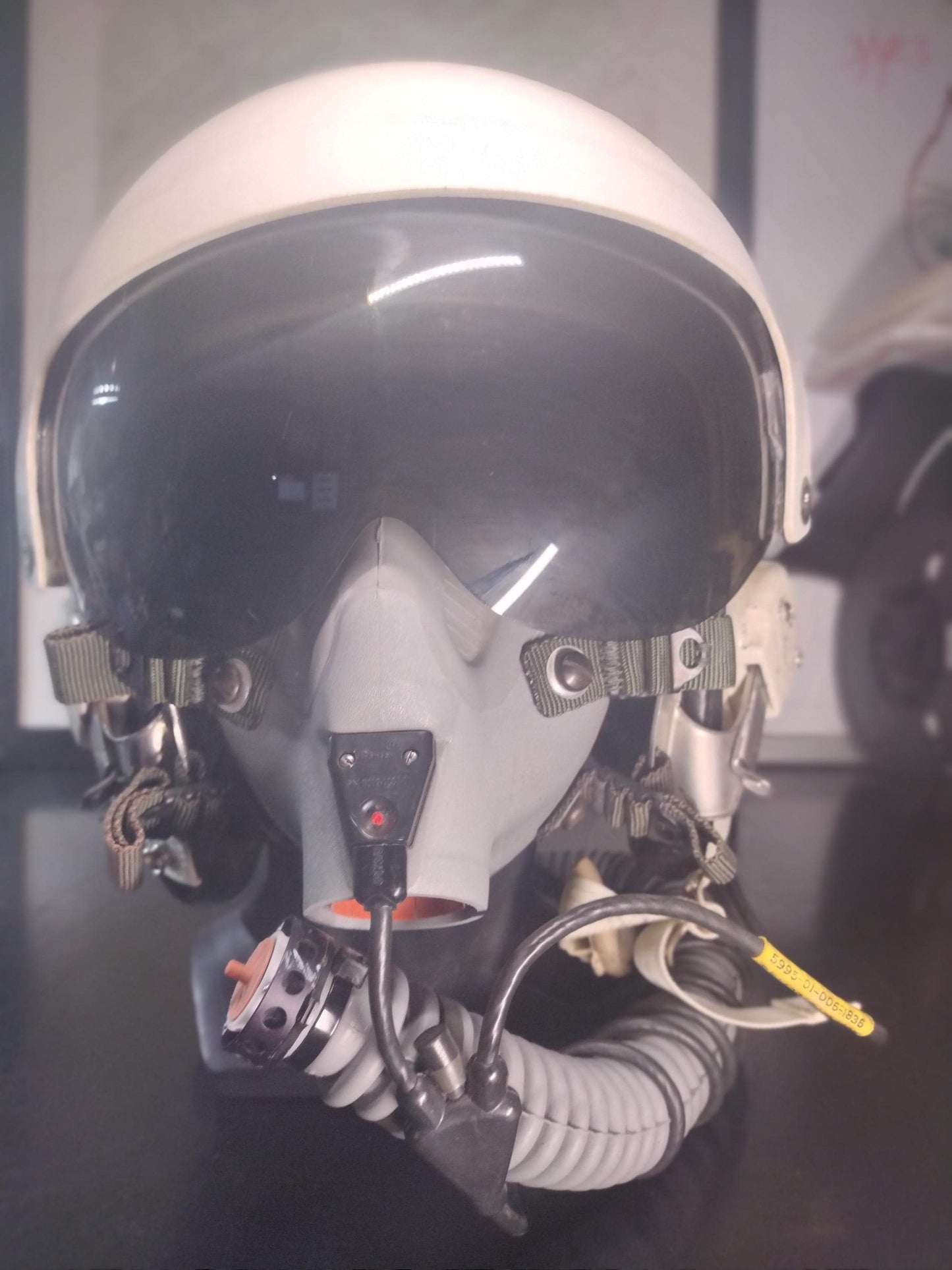 Genuine US Military Pilot Helmet With Oxygen Mask (HGU-26)