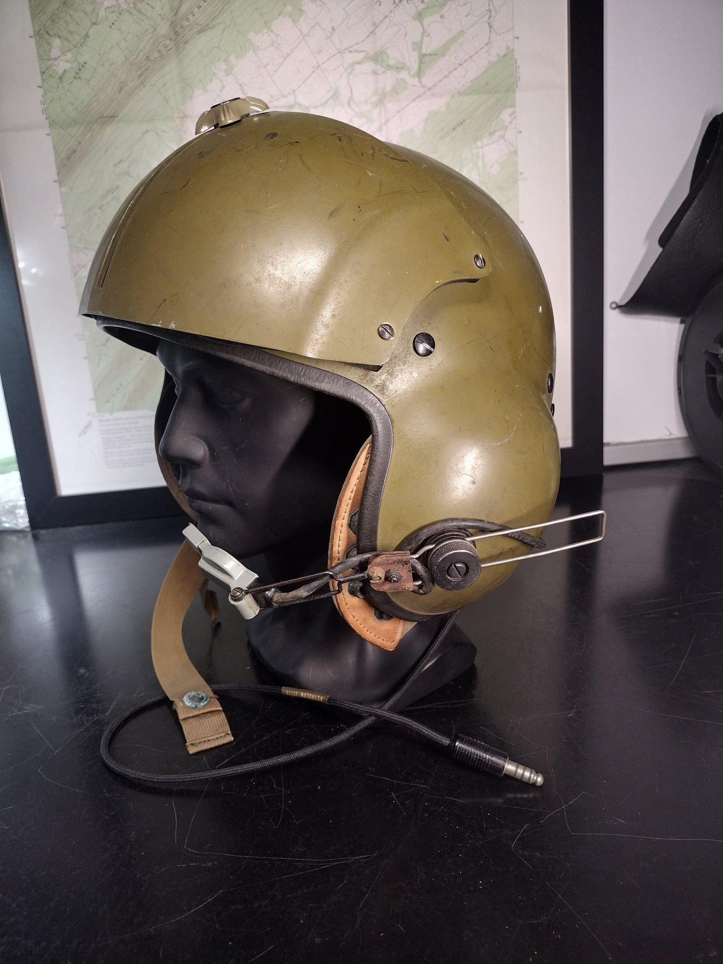 US Air Force Pilot Helmet w/ Visor & Microphone! (Size: X-Large Gentex) | FREE US Shipping!