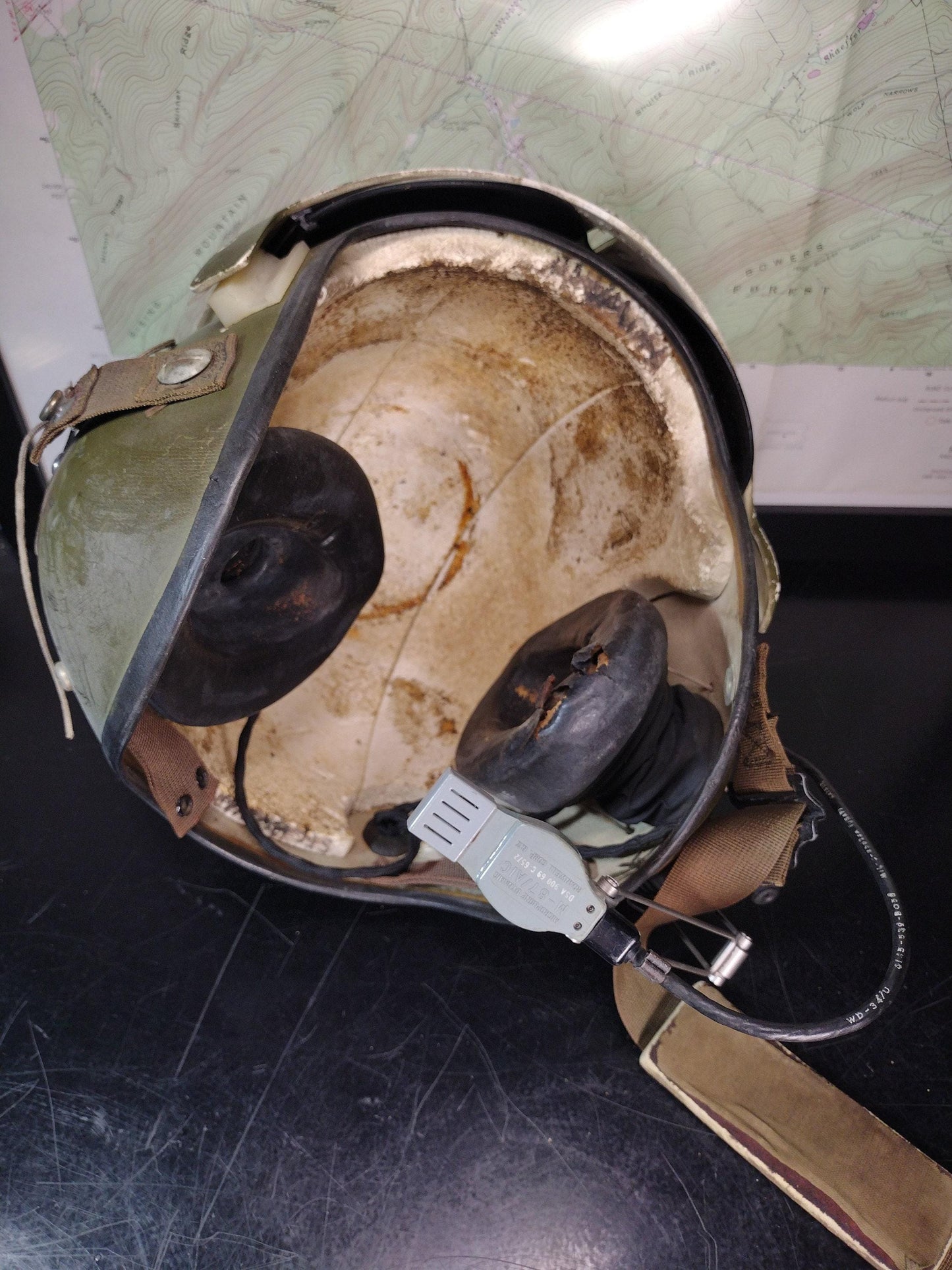 US Air Force Aircraft Pilot Helmet w/ Visor & Microphone! (Size: Unknown) | FREE US Shipping!