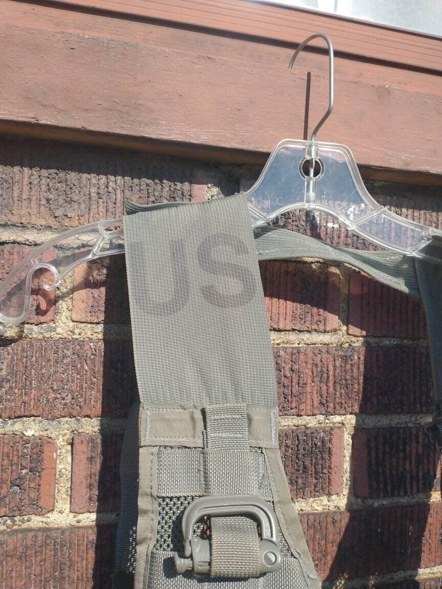 Molle II Modular Lightweight Load Carrying Equipment Load Carrier Tactical Vest Genuine Us military surplus