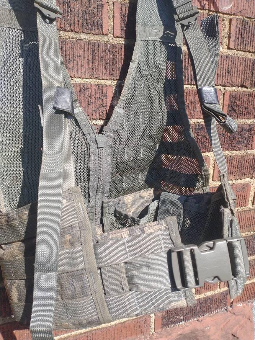 Molle II Modular Lightweight Load Carrying Equipment Load Carrier Tactical Vest Genuine Us military surplus